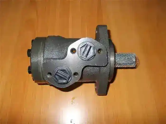 Motor hidraulic 200 centimetri cubi