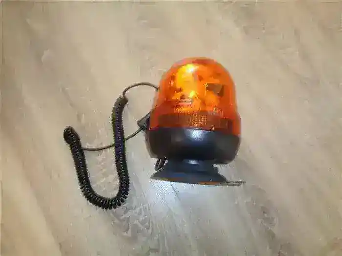 Girofar cu mufa, kit magnetic si lampa de 12V