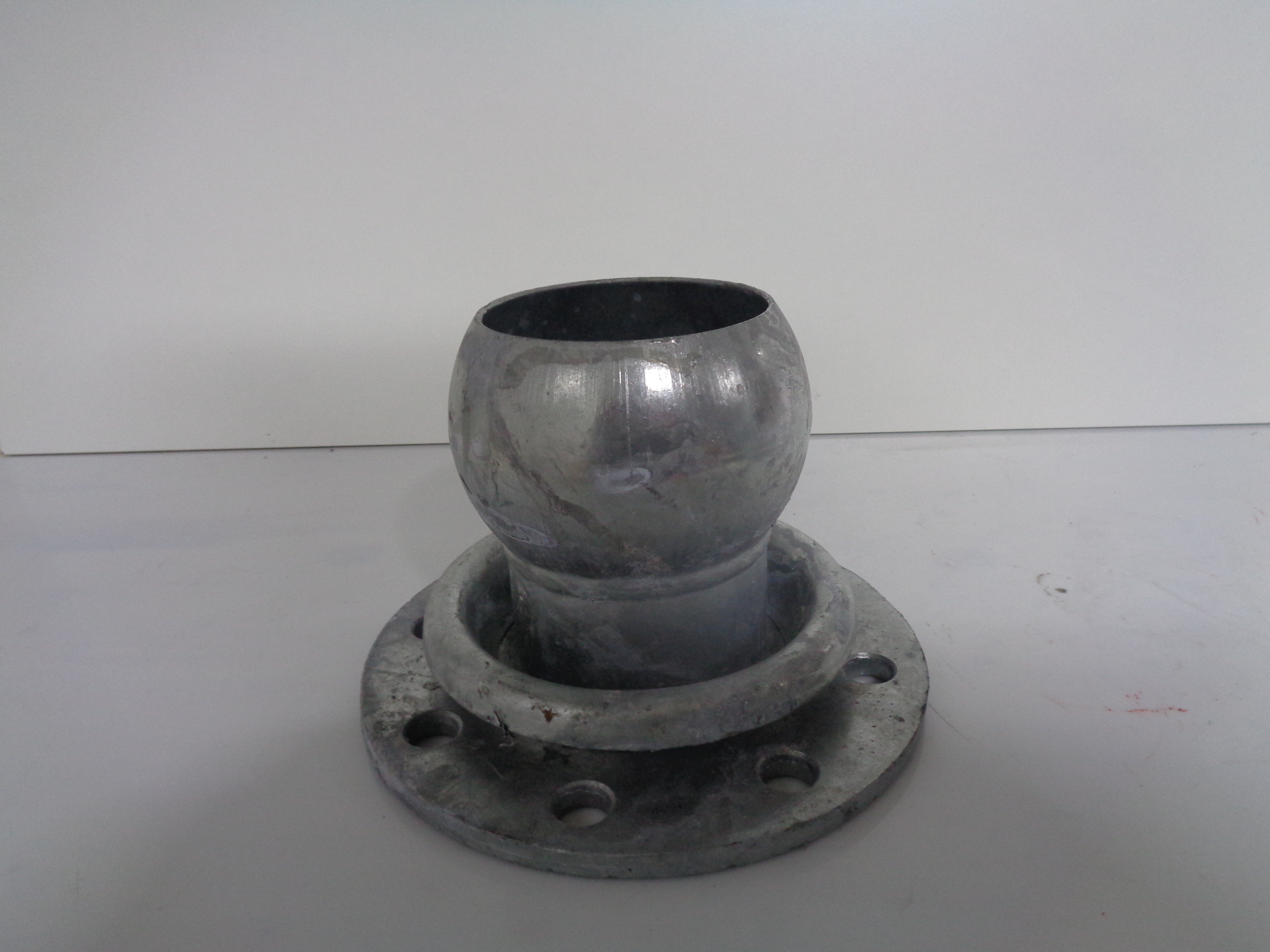 Cupla tata de 100 mm cu flansa rotunda