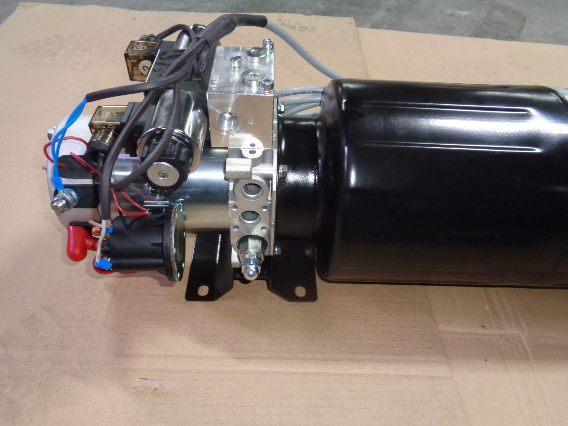 Unitate Hidraulica Dublu Sens 3,3 Litri/Minut - 24 Vdc