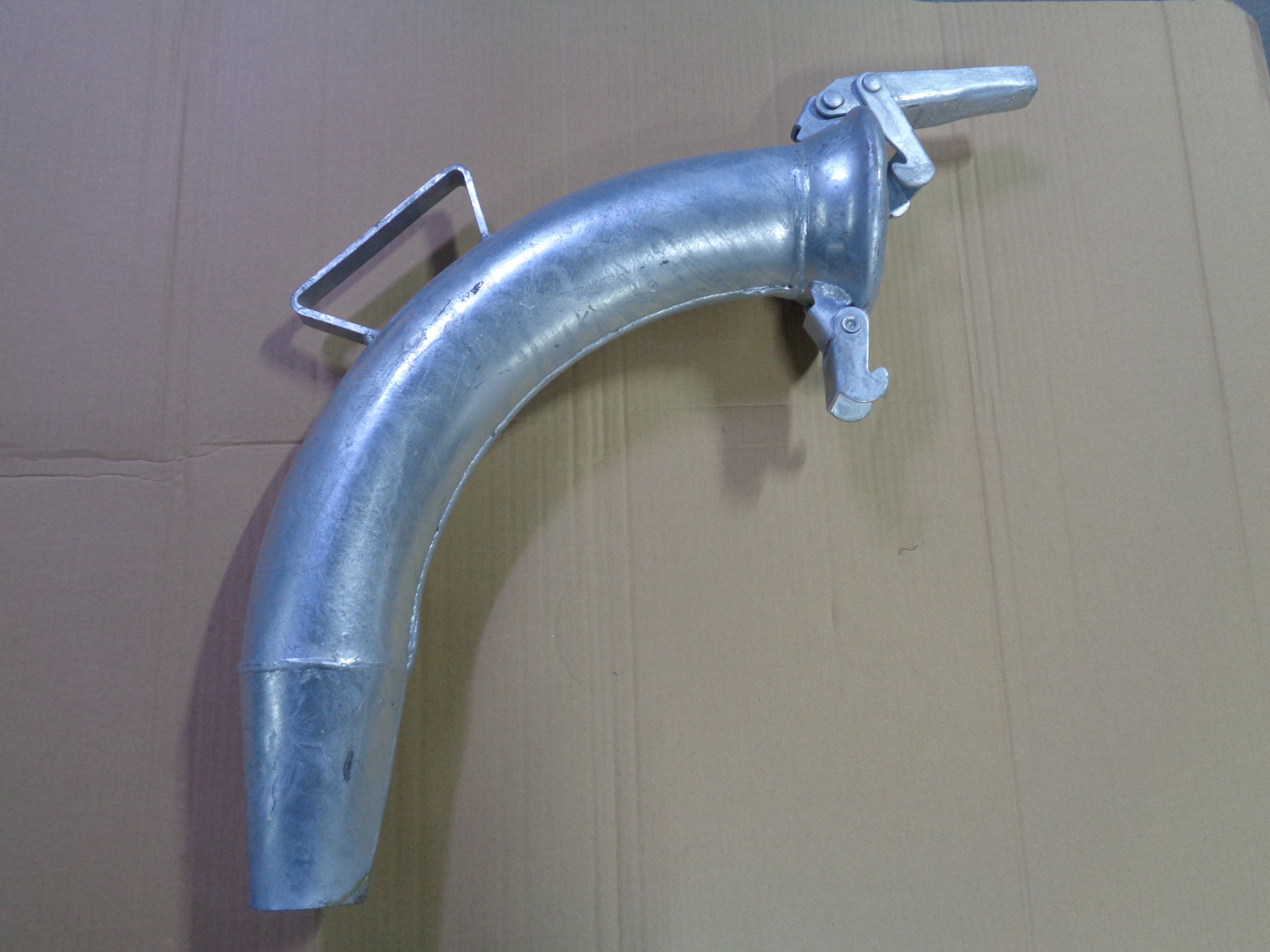 Curba la 90 ° cu cupla mama si con de 100mm