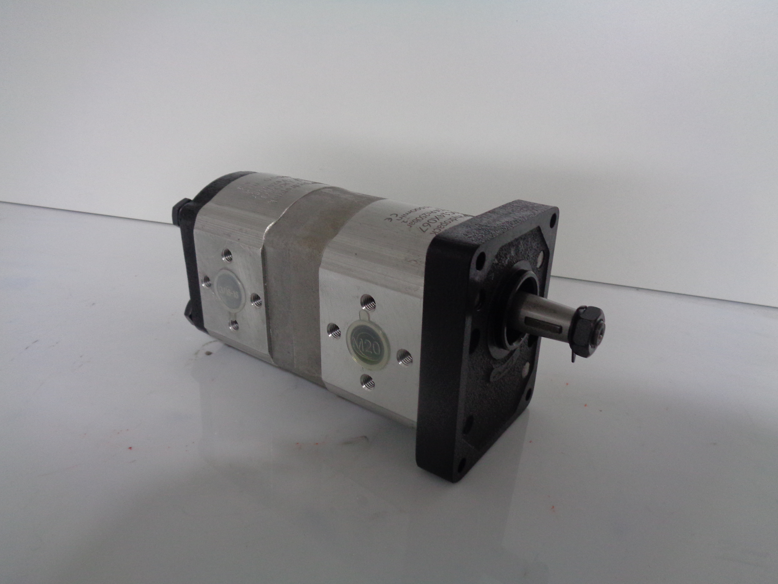 Pompa hidraulica dubla sens de rotatie dreapta 14 cc + 11 cc