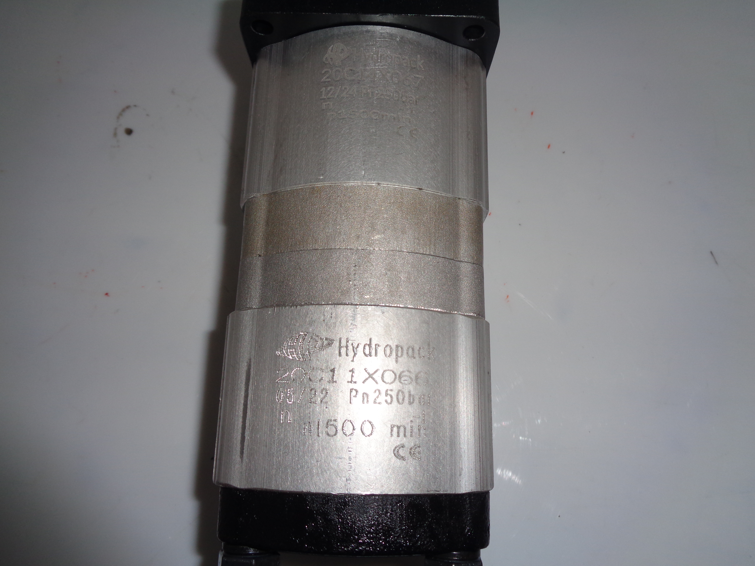 Pompa hidraulica dubla sens de rotatie dreapta 14 cc + 11 cc